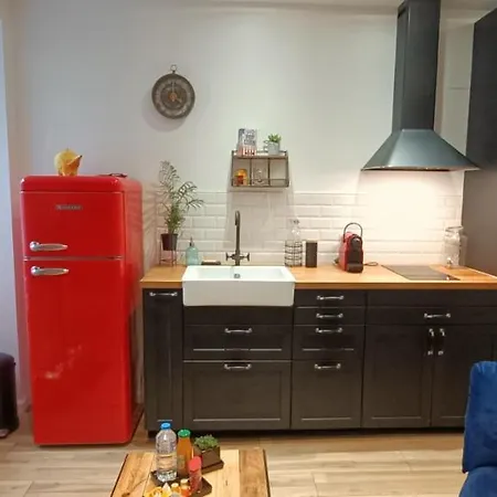 Atypique Immeuble De 1820 Lägenhet *