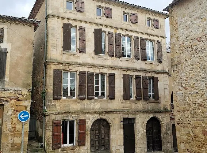 Atypique Immeuble De 1820 아파트 퓨멜