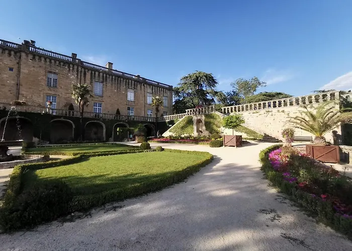 Appartement Atypique Dans Bel Immeuble De 1820