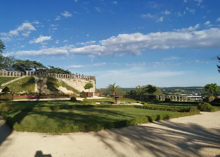 아파트 Atypique Immeuble De 1820 퓨멜