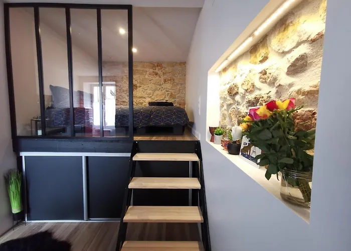 Atypique Dans Bel Immeuble De 1820 Appartement Fumel