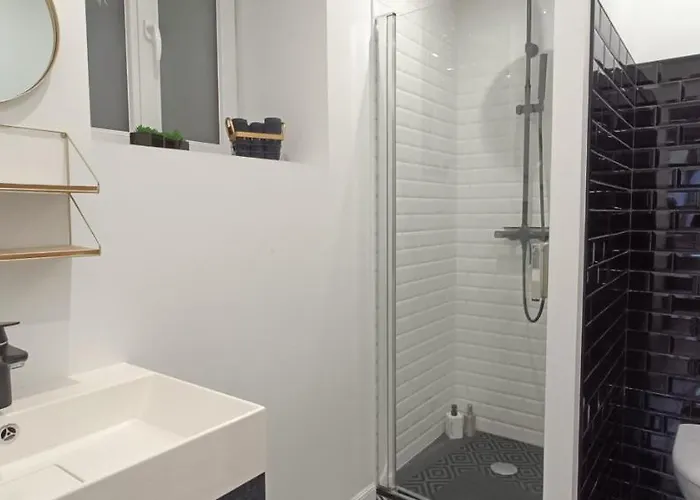 Atypique Immeuble De 1820 퓨멜